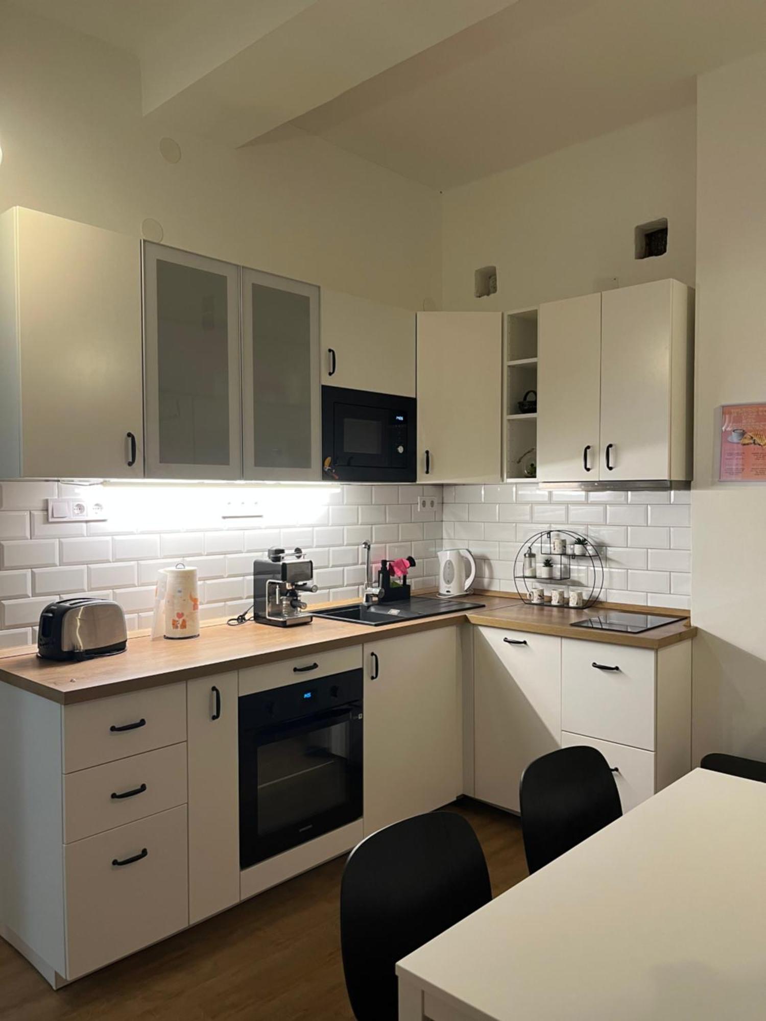 Larix Apartman ブダペスト エクステリア 写真